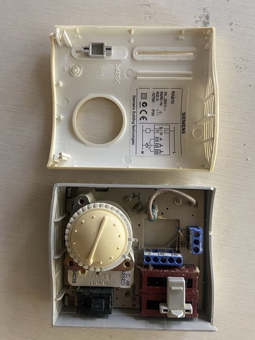 Управление, термостат за вентилаторен  конвектори Siemens