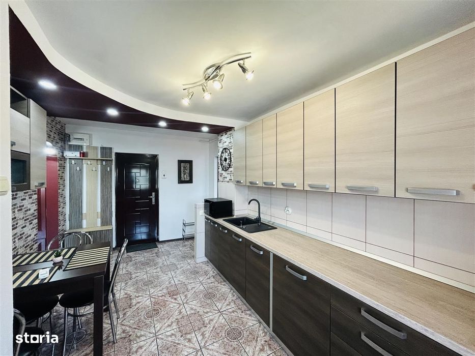 Apartament 2 camere decomandat - 2 balcoane - renovat - Cisnadie