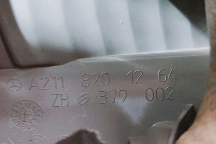 Stop tripla dreapta fara soclu A2118201264 Mercedes-Benz E-Class W211