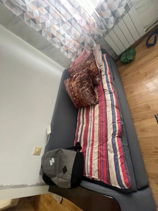 Диваны в среднем состояний