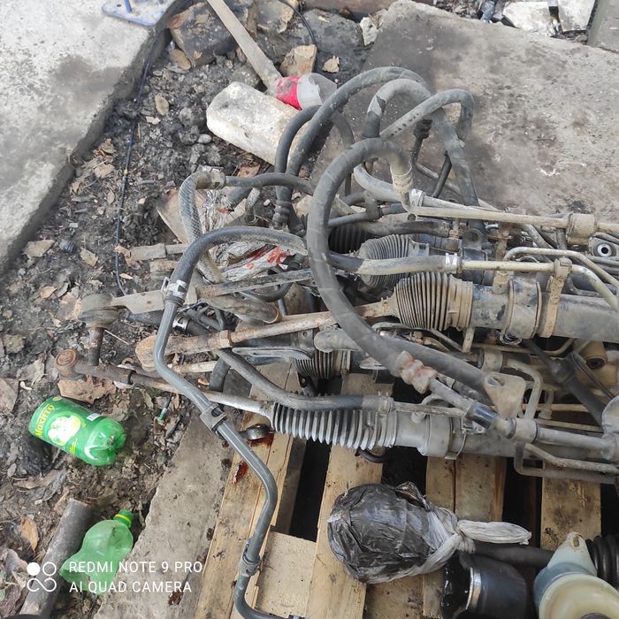 Продам рулевые рейки на Мазда 626 птичка