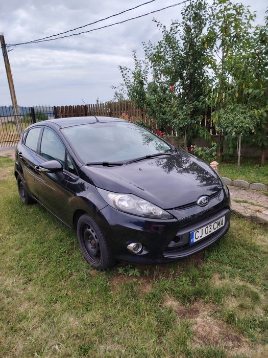 Vând Ford Fiesta an 2012 1.2