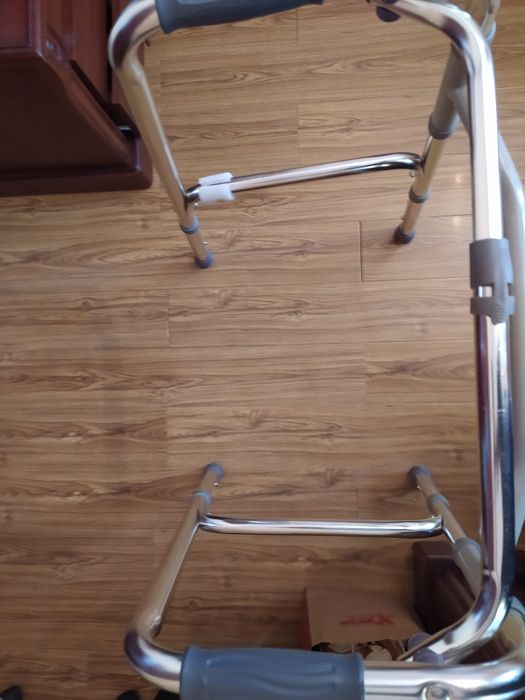 Продаются ходунки в отличном состоянии