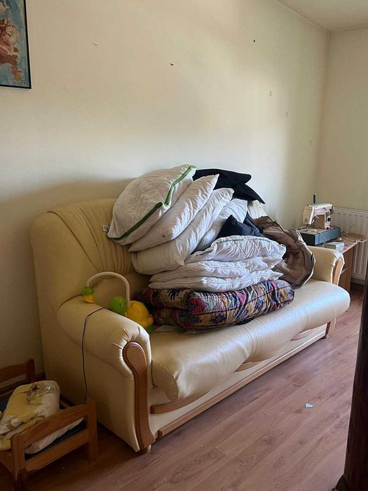 Canapea fixa in perfecta stare