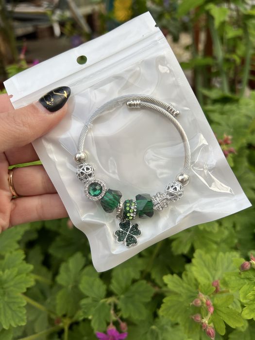 Гривна с твърда верижка