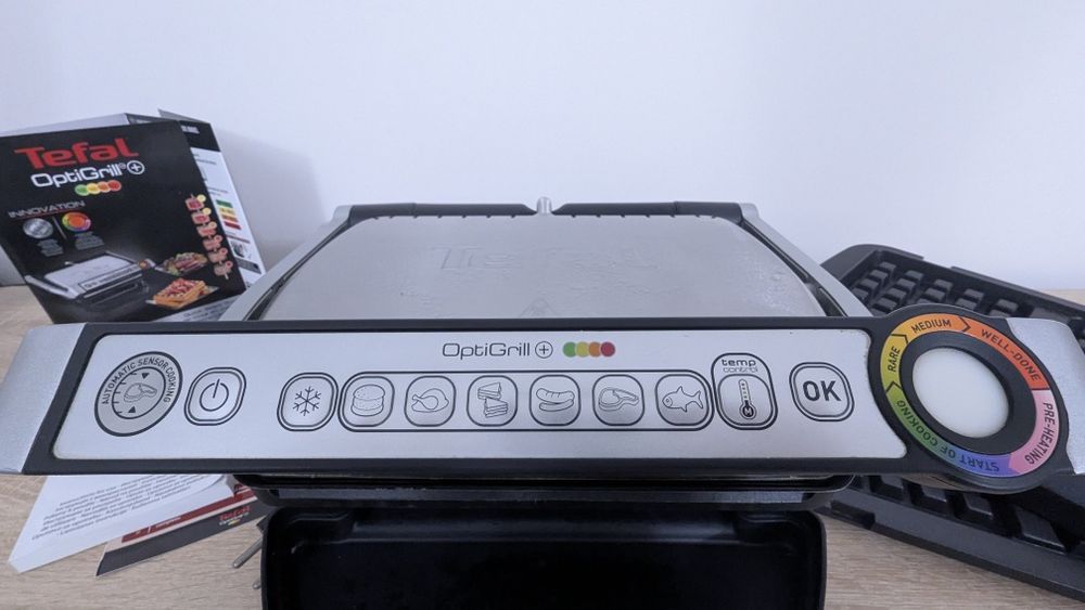Gratar electric Tefal Optigrill+ Wafles GC716D12