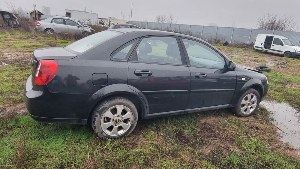 Chevrolet Lacetti motor capota faruri aripa bara usi portbagaj roti