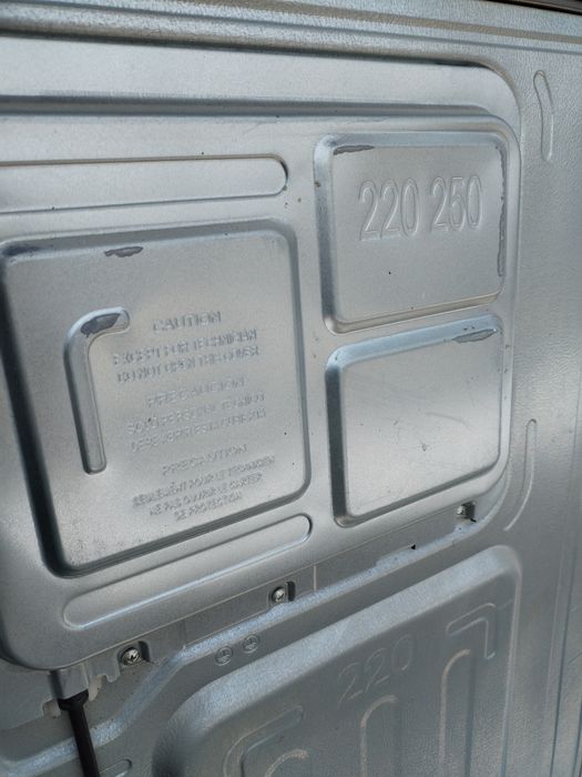 Продам инверторный холодильник в отличном состоянии!