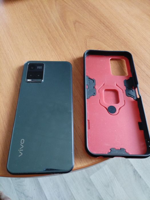 Продам смартфон vivo y33s