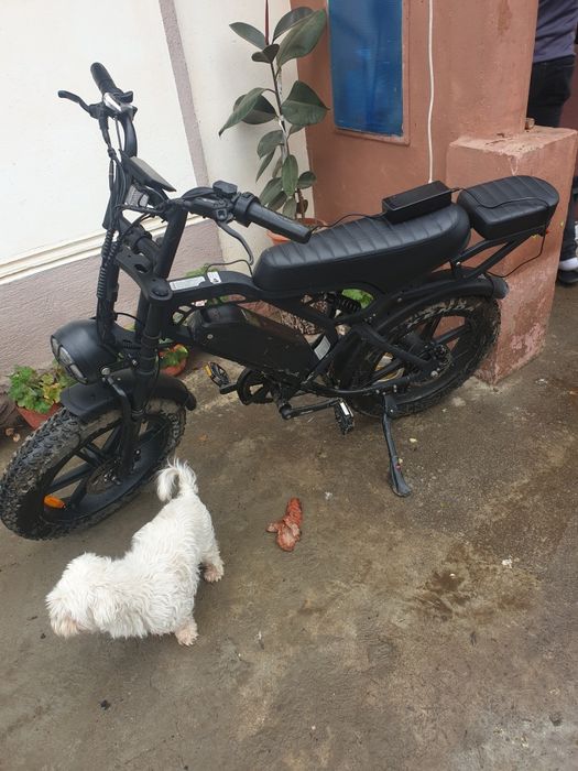 Vând bicicleta electrica