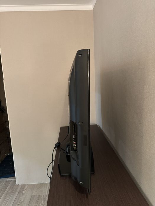 Телевизор  LG 42