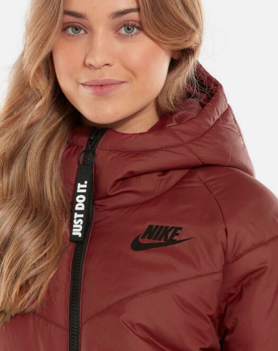 Nike оригинално дамско яке
