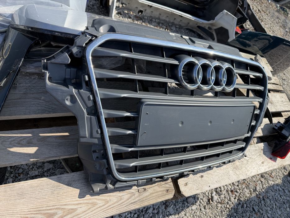 Решетка Audi A3 2012 год.- Sportback