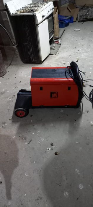 Продам сварку Мастер 250.