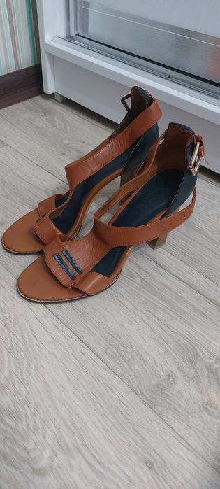 Босоножки летние на выход