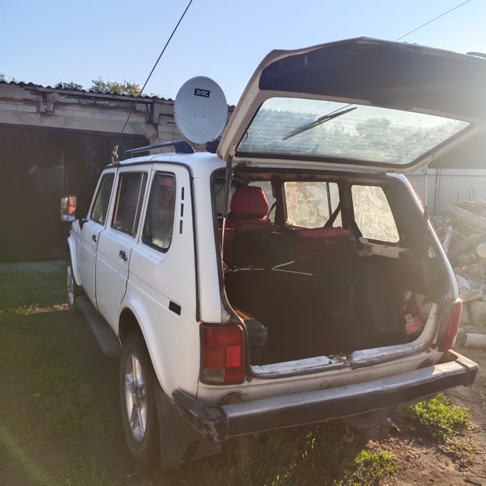 Продам ниву 2131