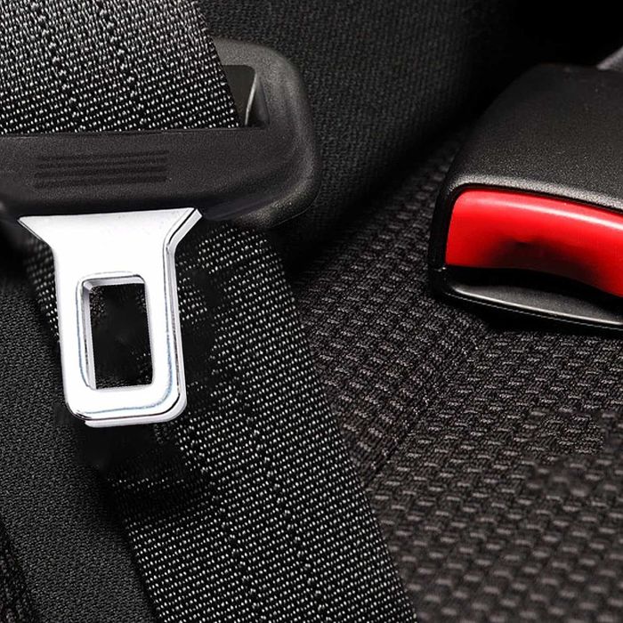 Комплект 2 броя универсални закопчалки за автомобилен колан