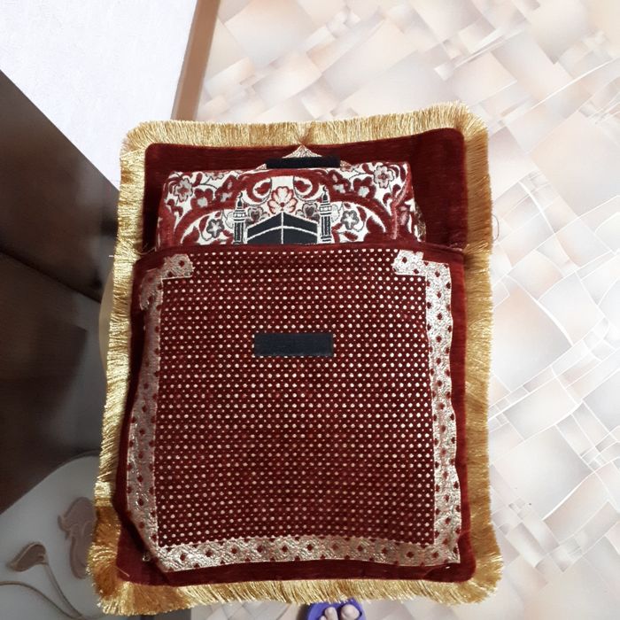 Продаю Жайнамаз с чехлом