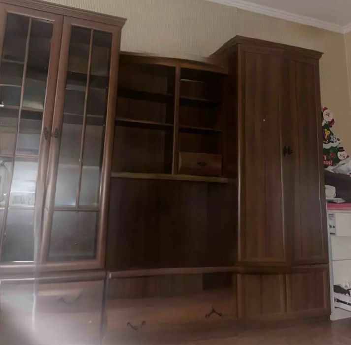 Продам шкаф срочно