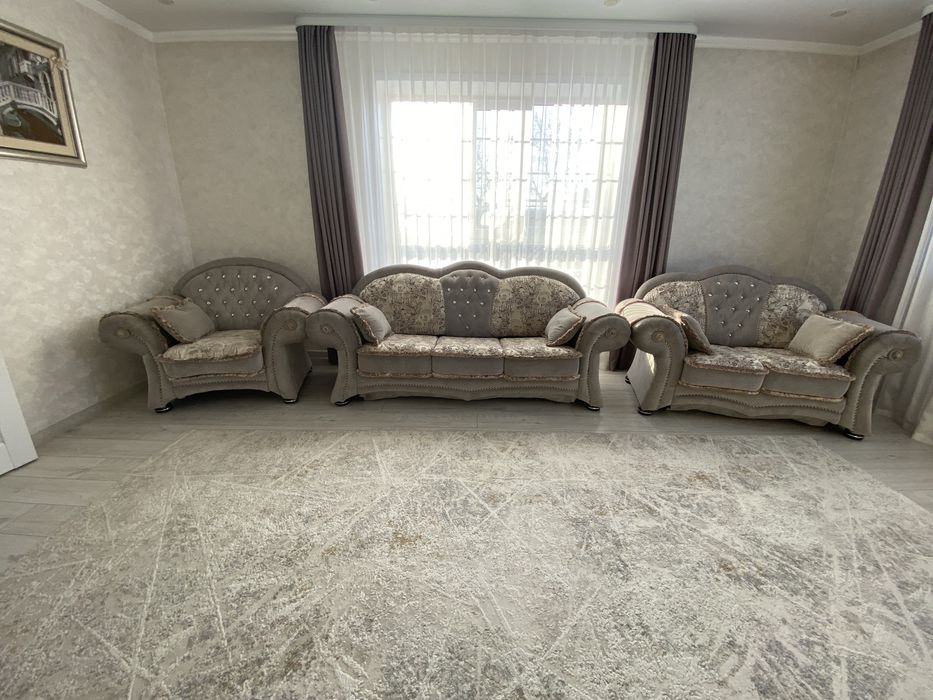 Даван с двумя креслами