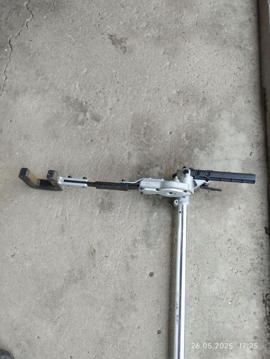 Моторна бензинова косачка