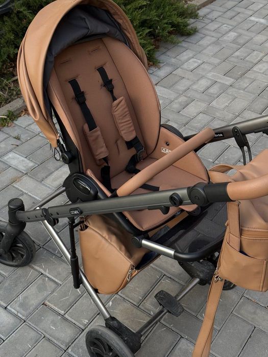 Коляска прогулочная детская