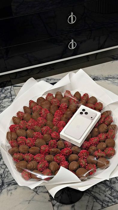 Съдобные букеты клубника в шоколаде зефирные цветы