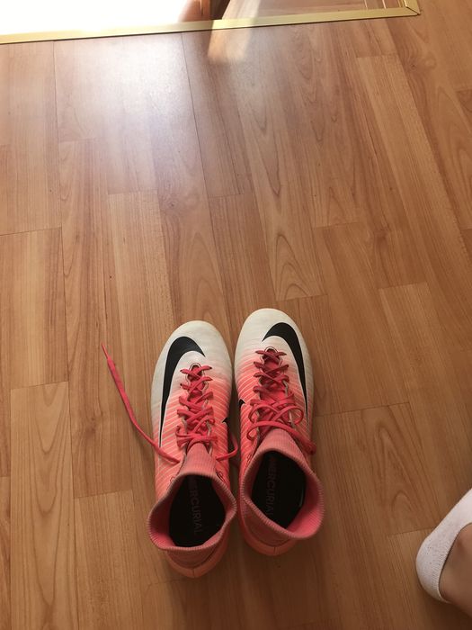 Ghete de fotbal Nike Mercurial
