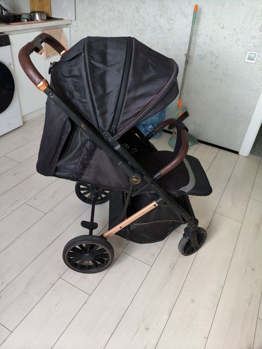 Продам детскую коляску