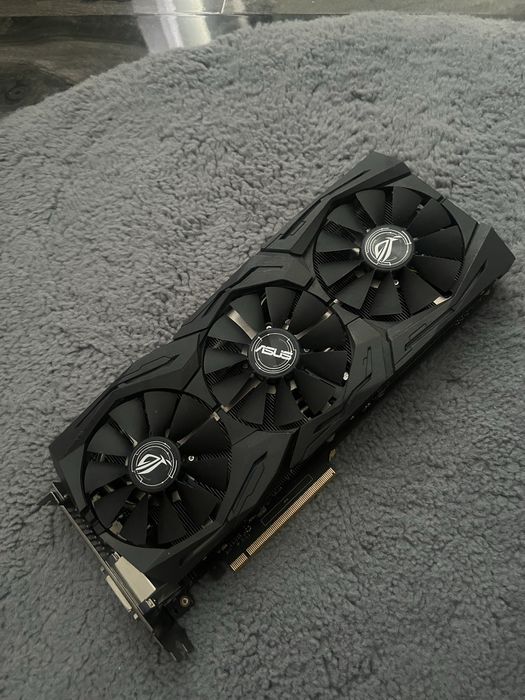 Piese calculatoare gaming