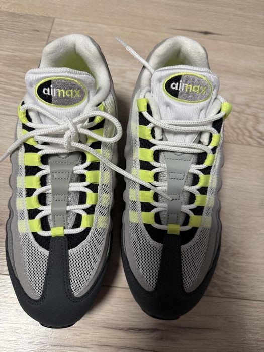 Нови маратонки NIKE
