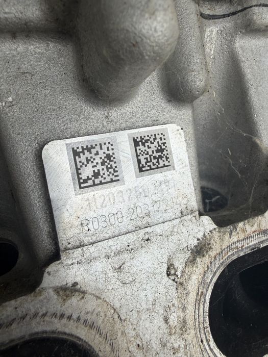 Цилиндрова глава с клапани (без валове) Mercedes M260 2.0L A2600105400 R2600162001