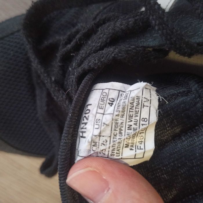 Кроссовки унисекс 40 размер asics и onitsuka tiger