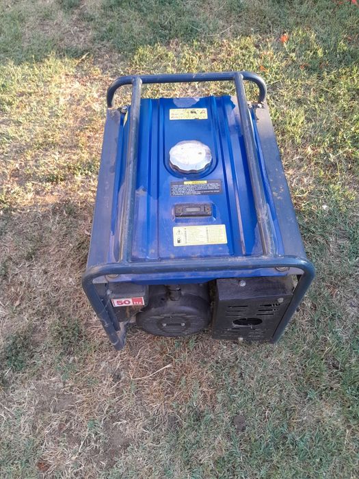 Vând generator 4 kv pe benzina