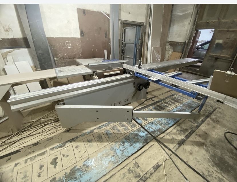 Раскрочный станок.