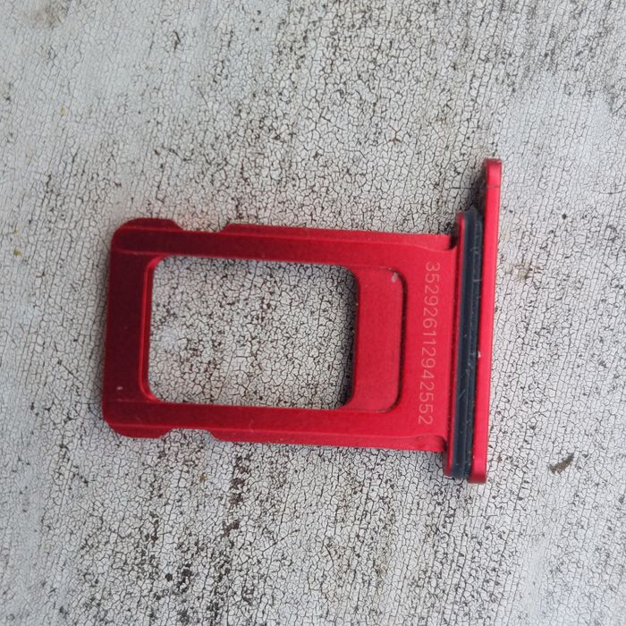 [11] Vând Apple iPhone 11 Red cu cod de taste, fără iCloud /poze reale