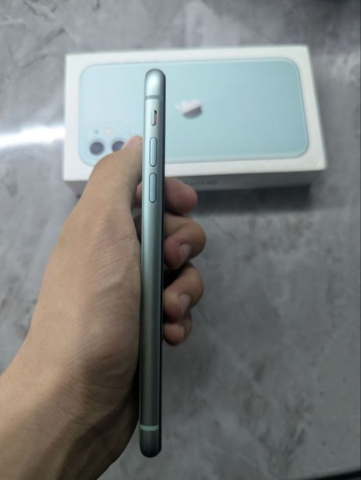 iPhone 11 идеал с коробкой
