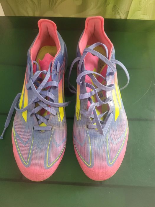 Vind Crampoane Adidas  copii