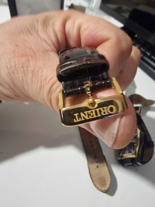 Ceas Orient Contemporary