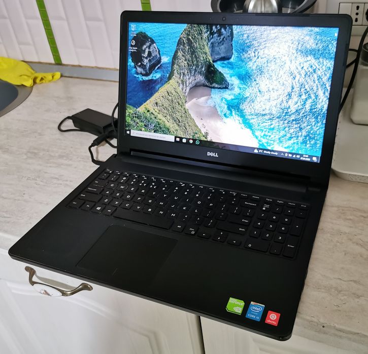Laptop Dell Inspiron 5558 i5-5200U 2.20 Ghz Broadwell 8GBRam HDD 1TB video 4 GB Nvidia GeForce 920M windows 10