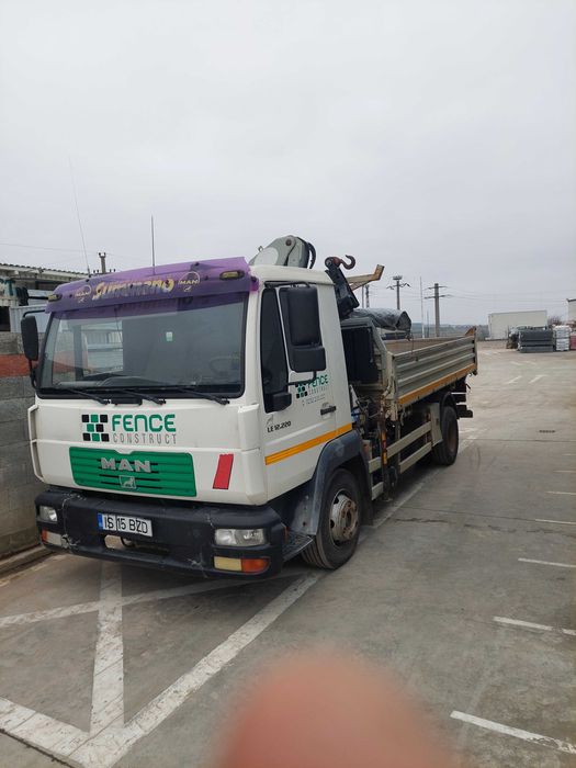 MAN LE 12 220, basculabil pe 3 parti, macara
