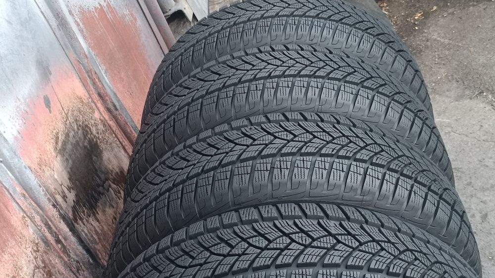 215/65/16 Goodyear