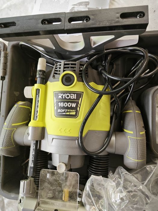 Фрезер RYOBI новый