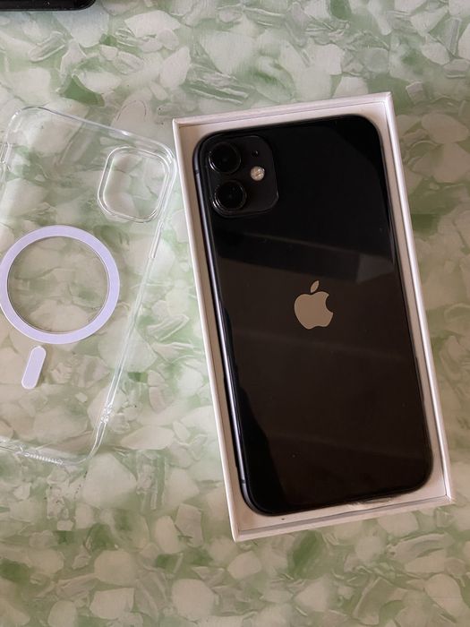 iPhone 11 black 64 GB
