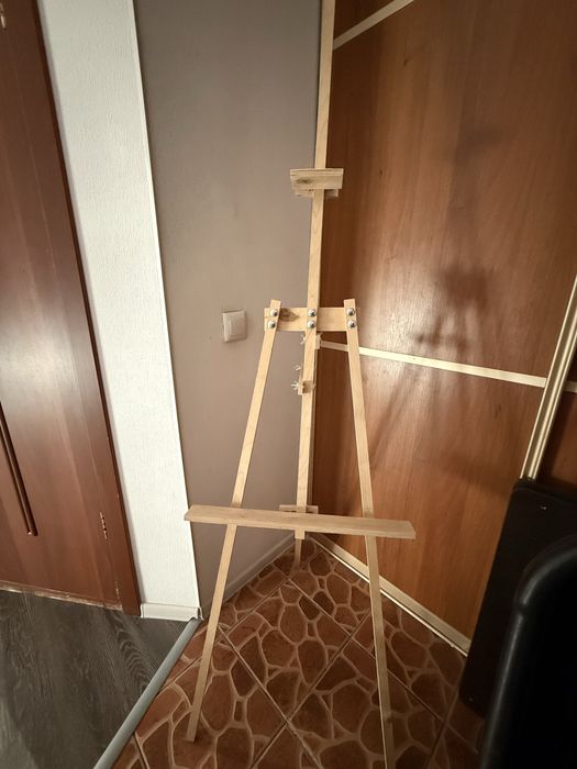Продам мольберт для рисования