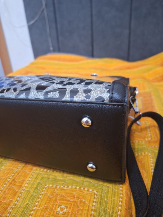 Женская сумка через плечо