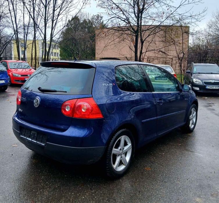 Vând VW Golf 5 !! 1.4 Mpi !!