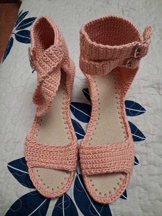 Sandale crosetate