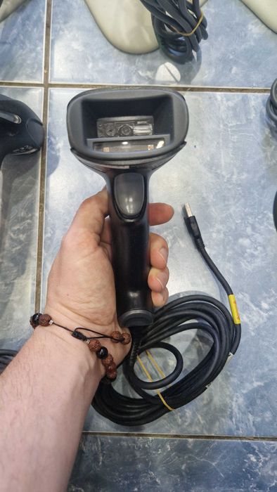 Vand Lot de 5 scannere + suporti stand la 200lei ( toate ca pachet )