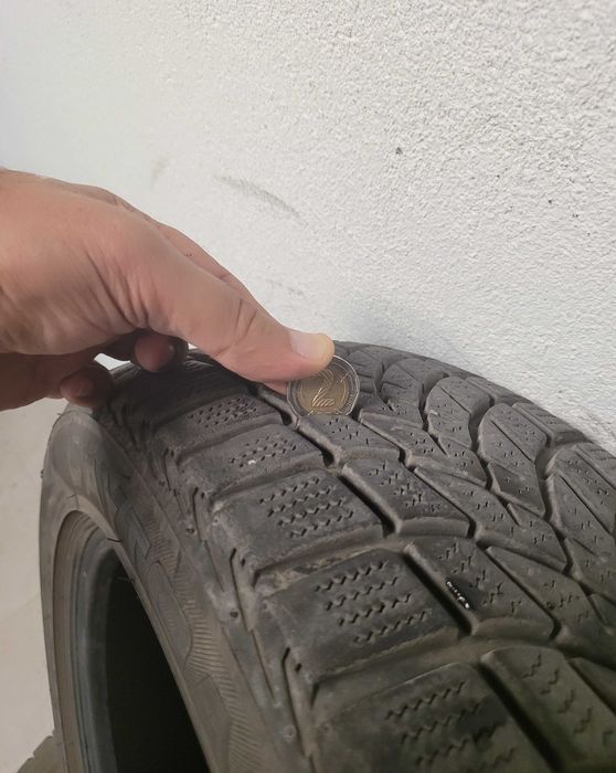 Продавам 4 бр. летни GITI SYNERGY и 4 бр. зимни гуми DAYTON 195/55/16